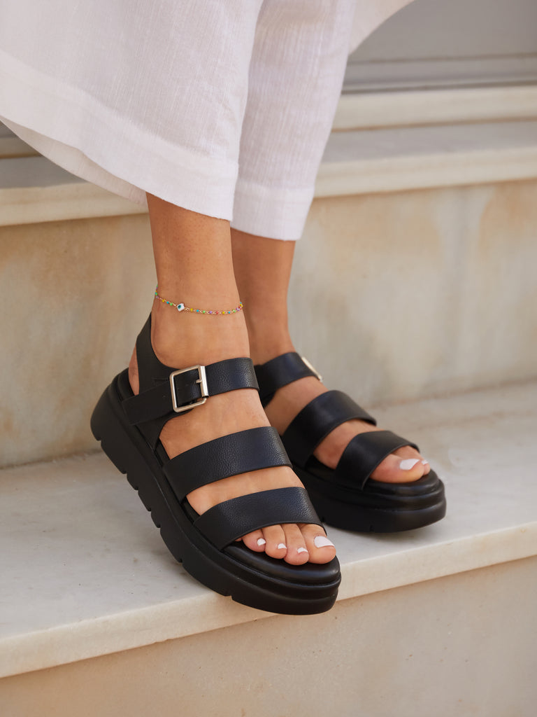 Women's Sandals: Flat Slip On Sandals & Studded Sandals for Ladies · Linzi